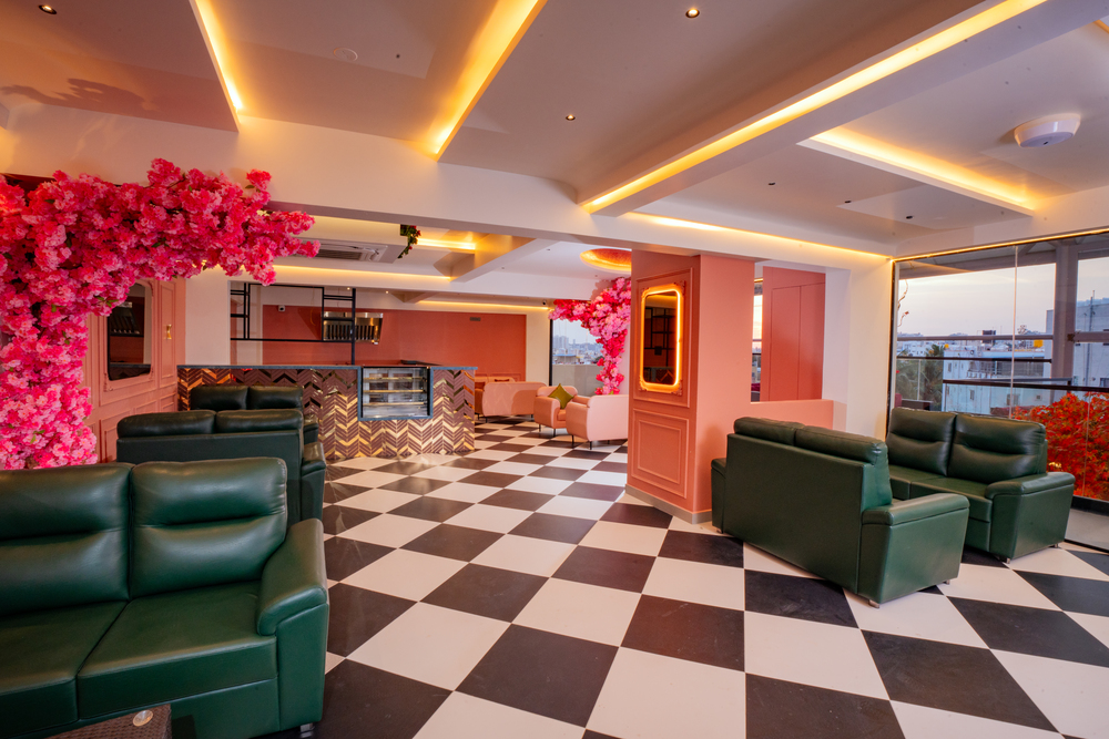 Paramos Meeds Interior